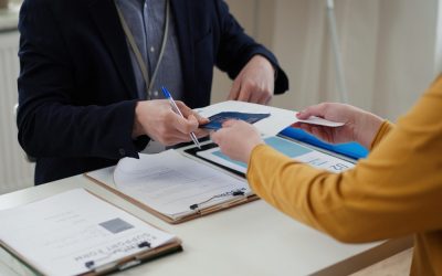 The Benefits of Becoming a U.S. Citizen vs. Remaining a Permanent Resident
