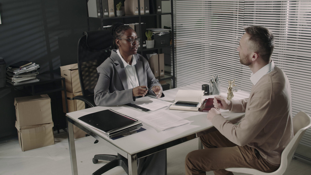 What You Need to Know When Choosing an Immigration Lawyer Amid Rising Case Filings